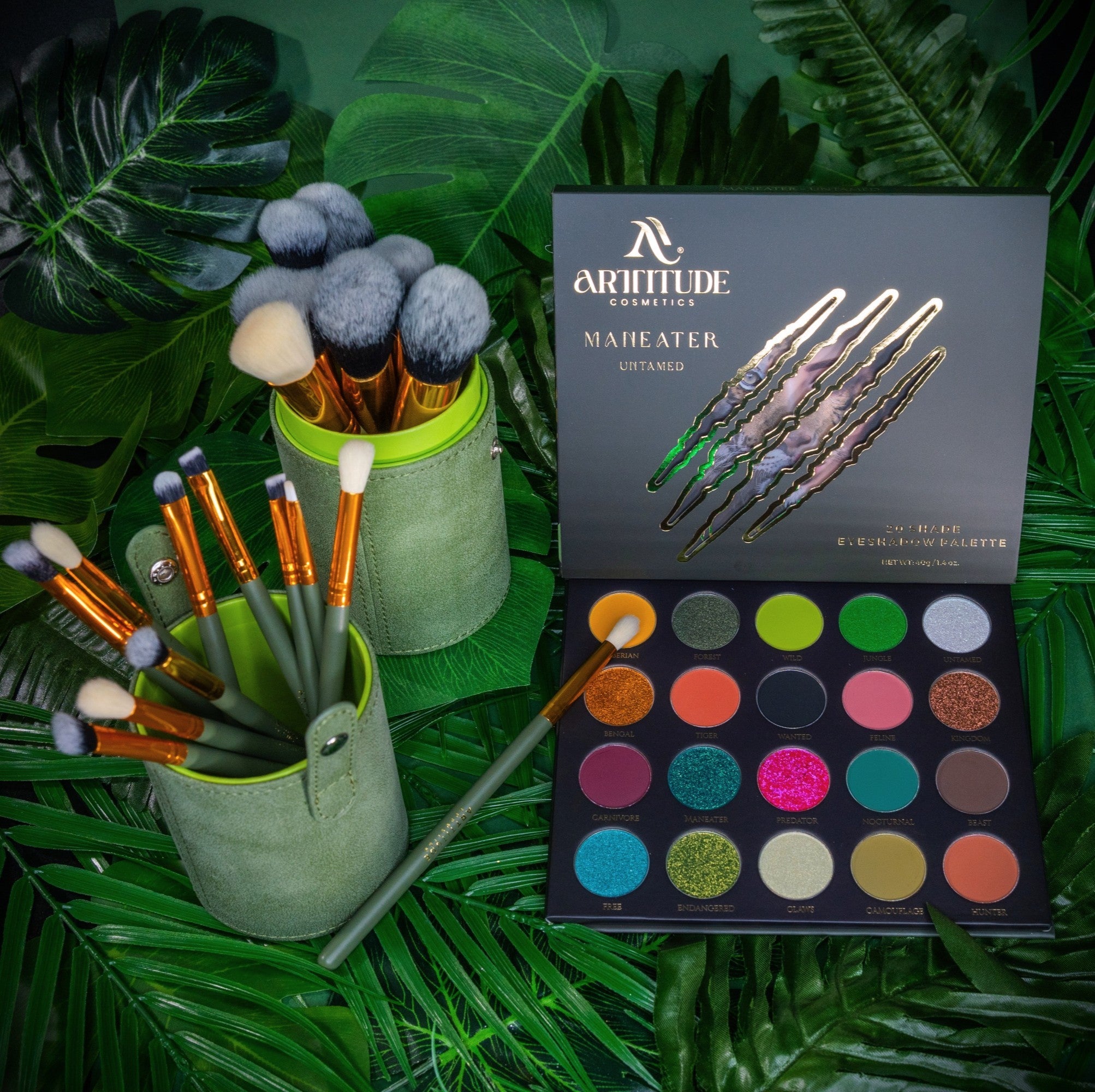 Maneater Palette & 18 Piece LUXE Make-Up Brush Set